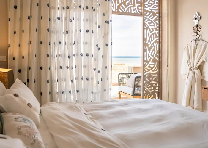 Mangroovy Seafront Condo - Great Kite Surfing